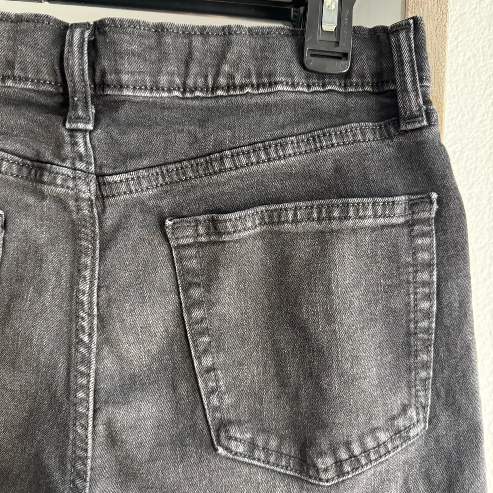 🟢3/$15 Old Navy Charcoal Denim Shorts